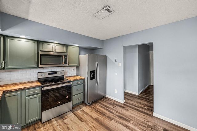 305 BRIDGE ST, Collegeville, PA 19426