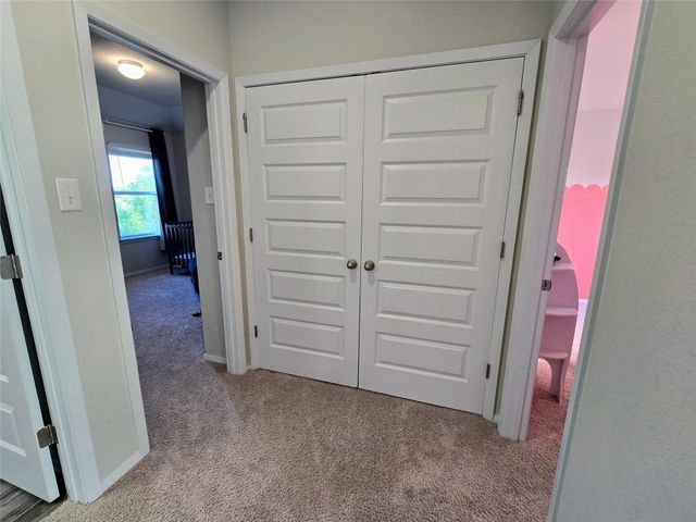 236 Blue Agate CT, Jarrell, TX 76537