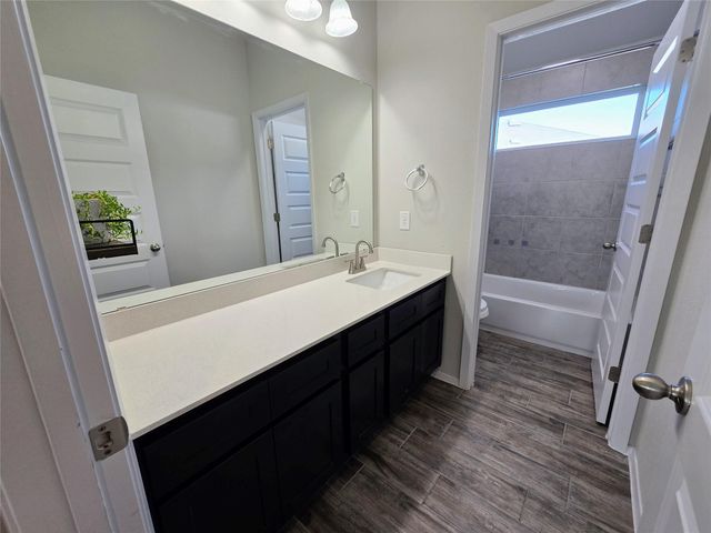 236 Blue Agate CT, Jarrell, TX 76537