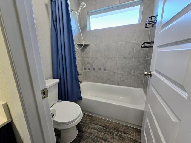 236 Blue Agate CT, Jarrell, TX 76537