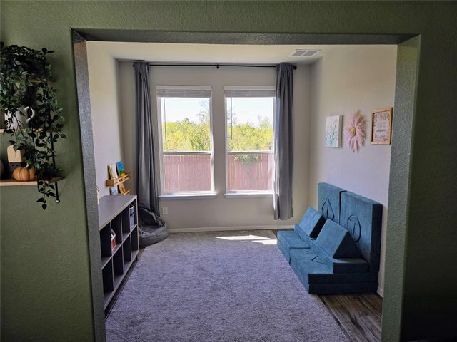 236 Blue Agate CT, Jarrell, TX 76537