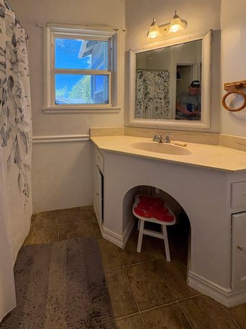 529 Landis Cir, Auburn, CA 95603