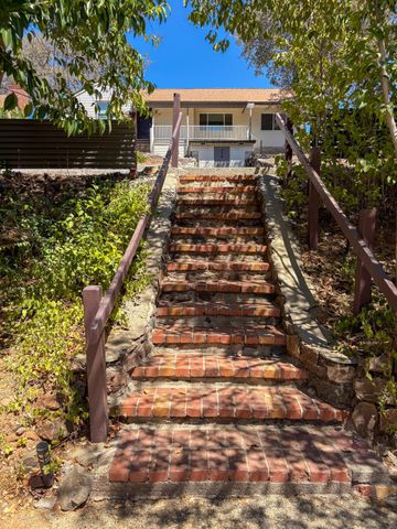 529 Landis Cir, Auburn, CA 95603