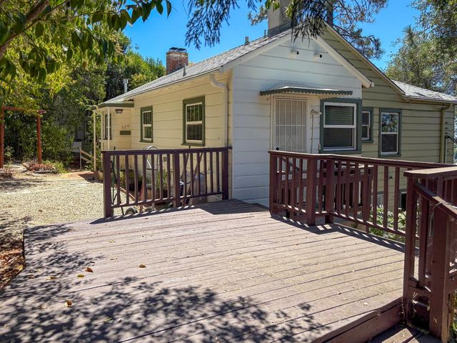 529 Landis Cir, Auburn, CA 95603