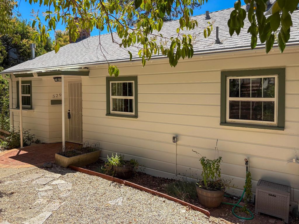 529 Landis Cir, Auburn, CA 95603