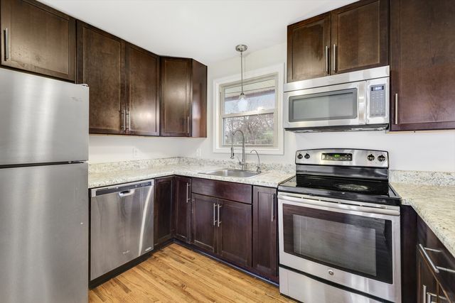 123 Laurel Ln, Hendersonville, TN 37075