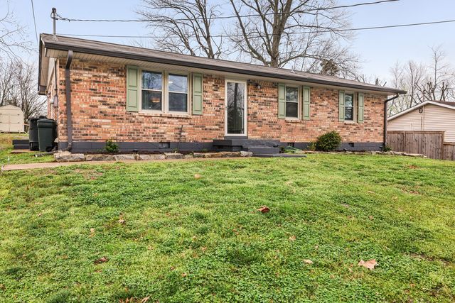 123 Laurel Ln, Hendersonville, TN 37075