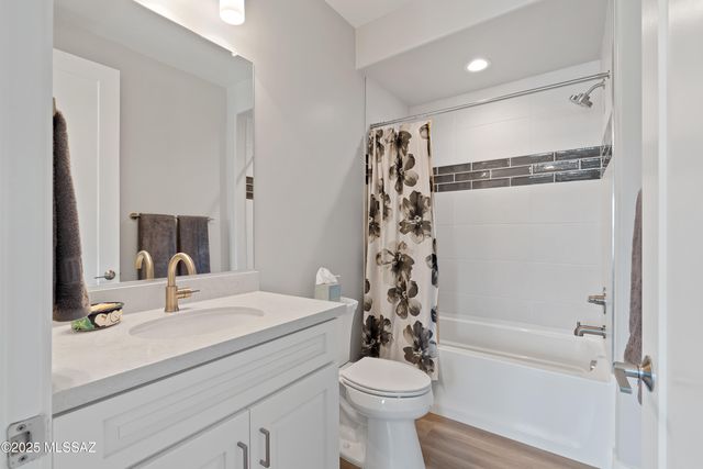 61438 E Shale Road, Oracle, AZ 85623