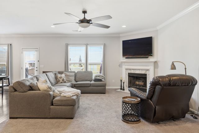 1038 Abberley Cir, Hendersonville, TN 37075