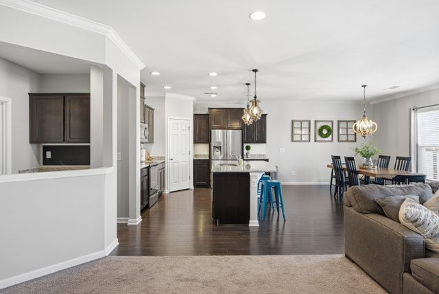 1038 Abberley Cir, Hendersonville, TN 37075