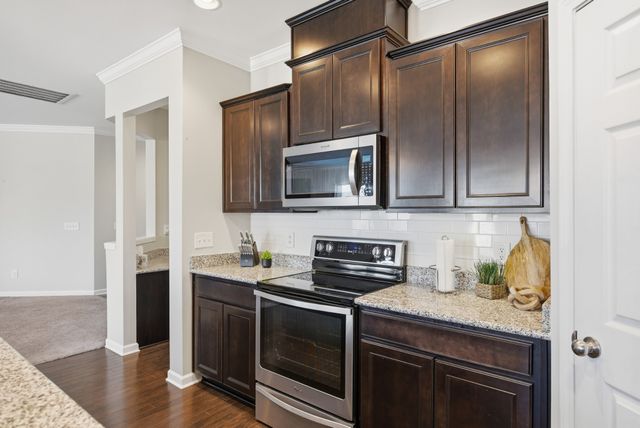 1038 Abberley Cir, Hendersonville, TN 37075