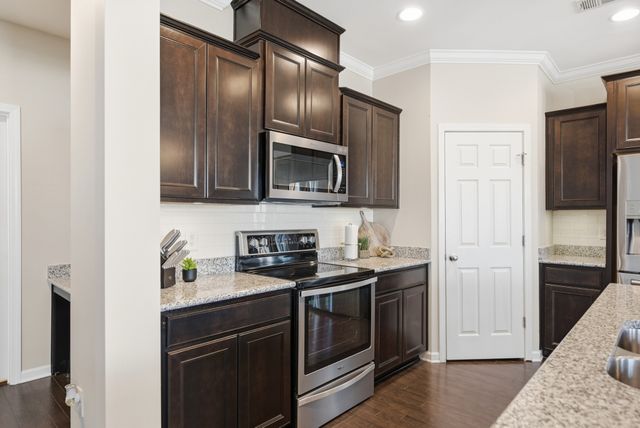 1038 Abberley Cir, Hendersonville, TN 37075