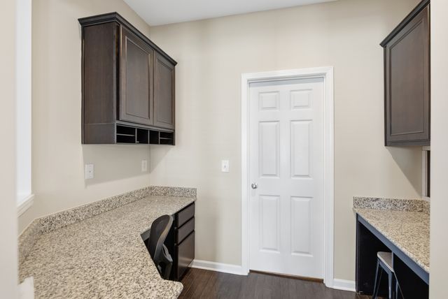 1038 Abberley Cir, Hendersonville, TN 37075