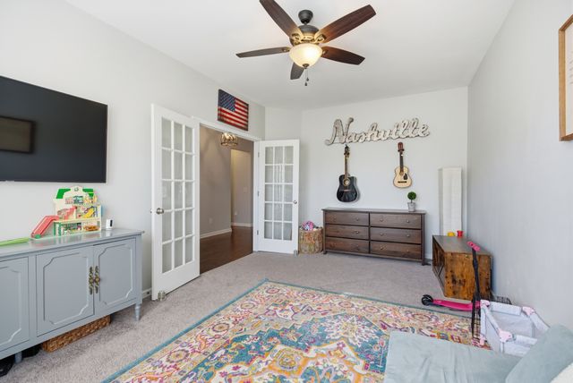 1038 Abberley Cir, Hendersonville, TN 37075