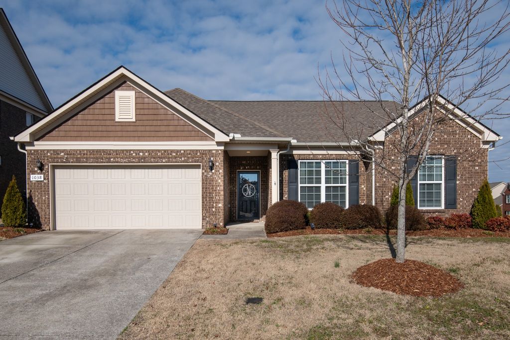 1038 Abberley Cir, Hendersonville, TN 37075