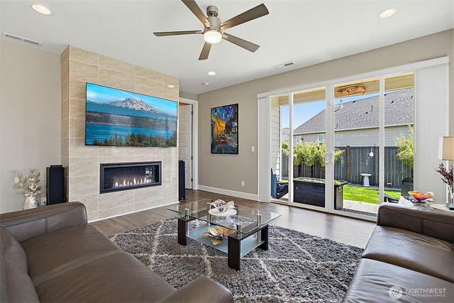 17715 125th Avenue E, Puyallup, WA 98374