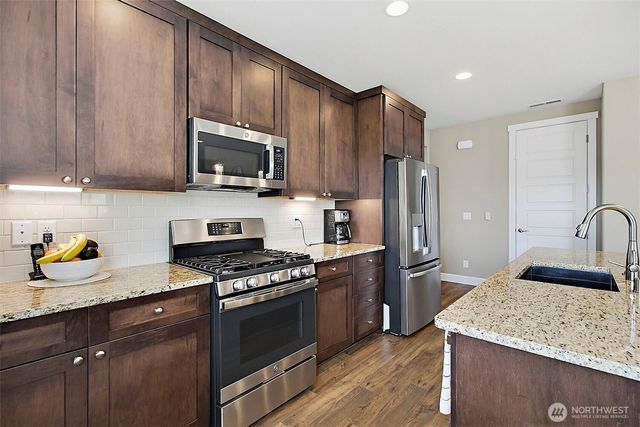 17715 125th Avenue E, Puyallup, WA 98374