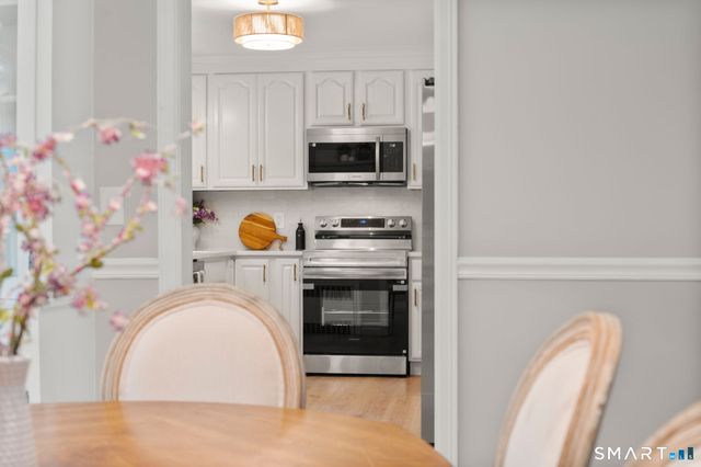 10 Staeth Road, East Hampton, CT 06424