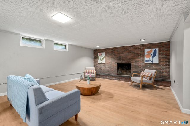 10 Staeth Road, East Hampton, CT 06424
