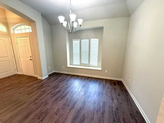 117 Green Haven Drive, Huntsville, TX 77320