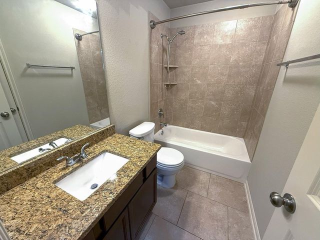 117 Green Haven Drive, Huntsville, TX 77320