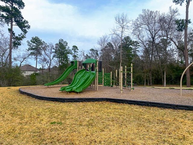 117 Green Haven Drive, Huntsville, TX 77320