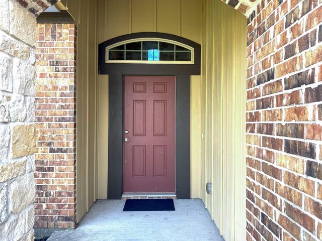 117 Green Haven Drive, Huntsville, TX 77320