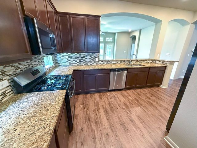 117 Green Haven Drive, Huntsville, TX 77320