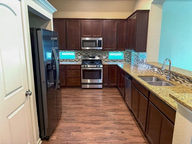 117 Green Haven Drive, Huntsville, TX 77320