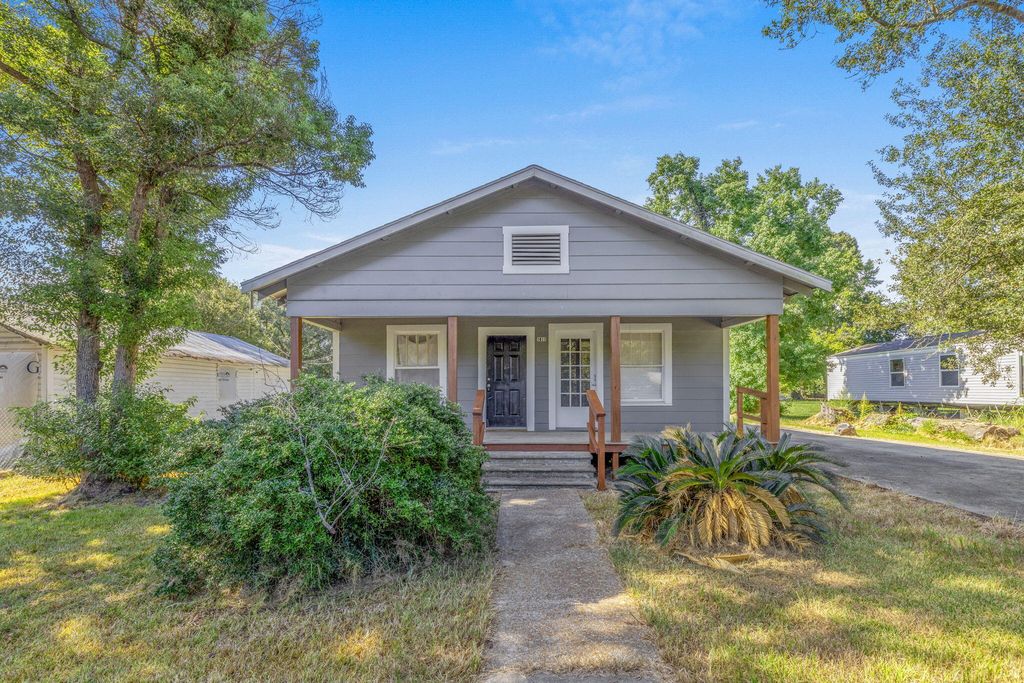 1611 2nd Ave, Kinder, LA 70648