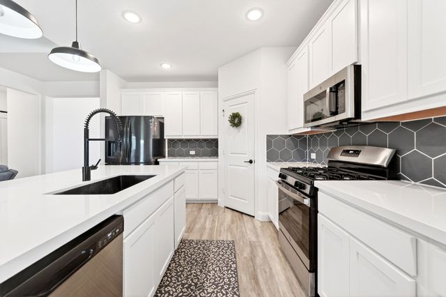 701 Cashew Way, Forney, TX 75126