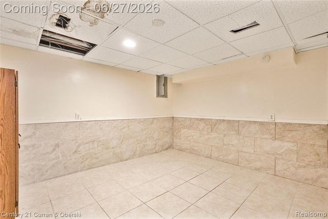 6042 Highview Street, Dearborn Heights, MI 48127