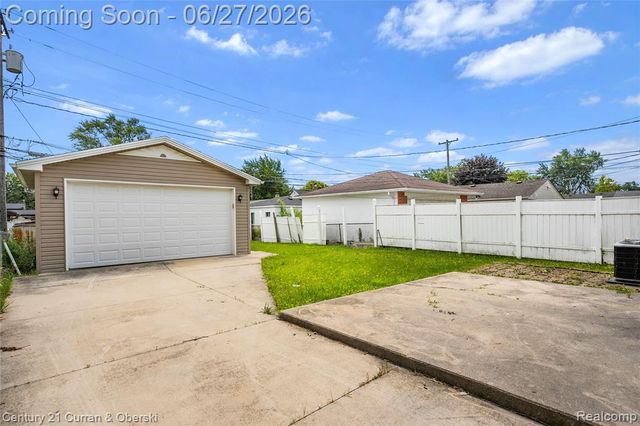 6042 Highview Street, Dearborn Heights, MI 48127
