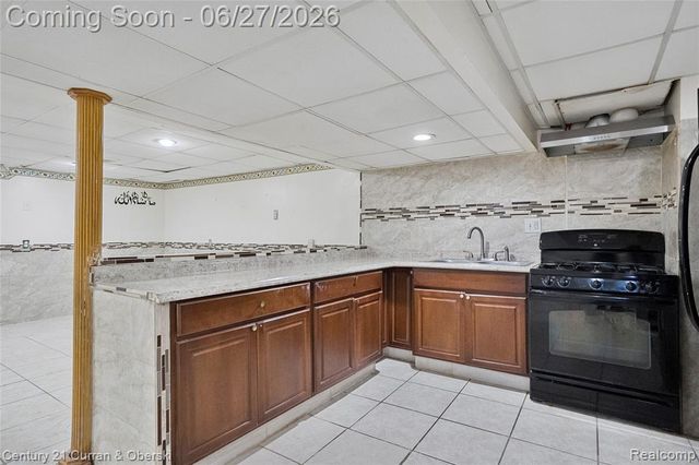 6042 Highview Street, Dearborn Heights, MI 48127