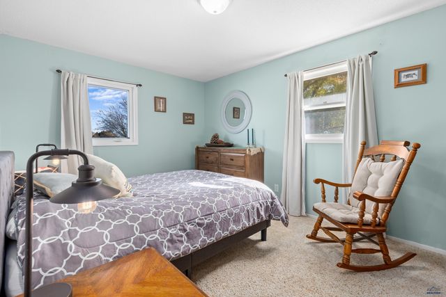 101 E WYOMING, Rapid City, SD 57701