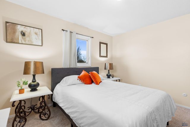 101 E WYOMING, Rapid City, SD 57701