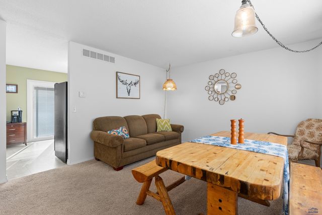 101 E WYOMING, Rapid City, SD 57701