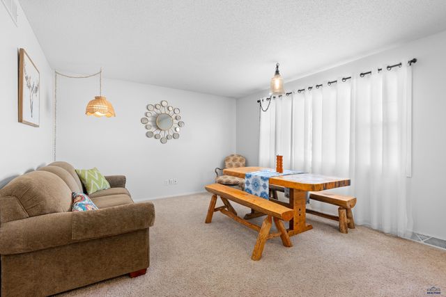 101 E WYOMING, Rapid City, SD 57701