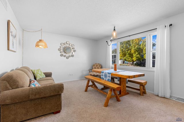 101 E WYOMING, Rapid City, SD 57701