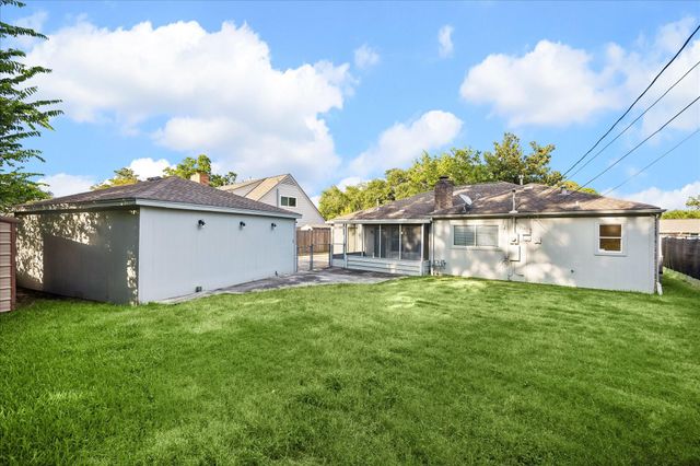 1919 Spillers Lane, Houston, TX 77043
