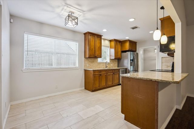 1919 Spillers Lane, Houston, TX 77043