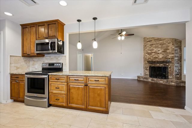 1919 Spillers Lane, Houston, TX 77043