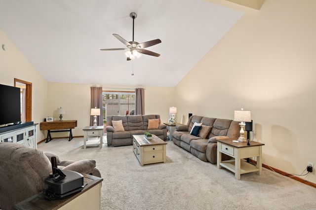 1242 Griffin Lake Avenue, Chesterton, IN 46304