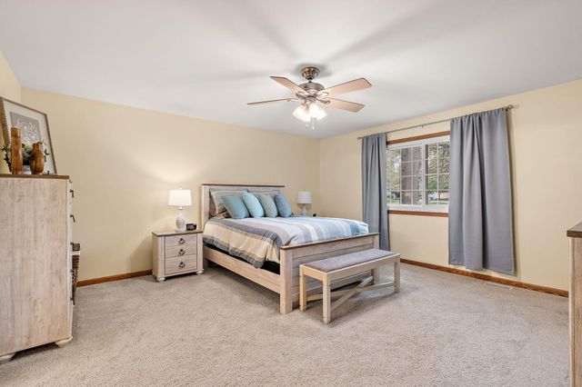 1242 Griffin Lake Avenue, Chesterton, IN 46304