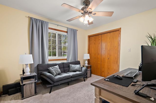 1242 Griffin Lake Avenue, Chesterton, IN 46304