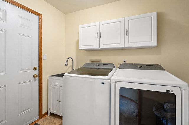 1242 Griffin Lake Avenue, Chesterton, IN 46304