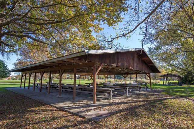 1242 Griffin Lake Avenue, Chesterton, IN 46304