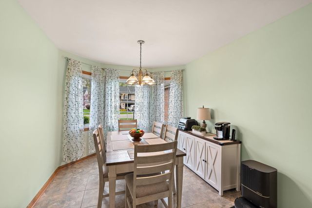 1242 Griffin Lake Avenue, Chesterton, IN 46304