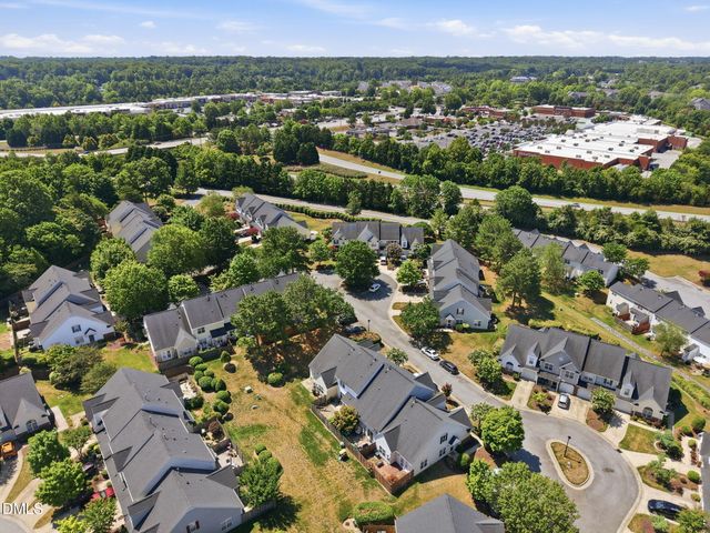 2736 N Keswick Way, Greensboro, NC 27410