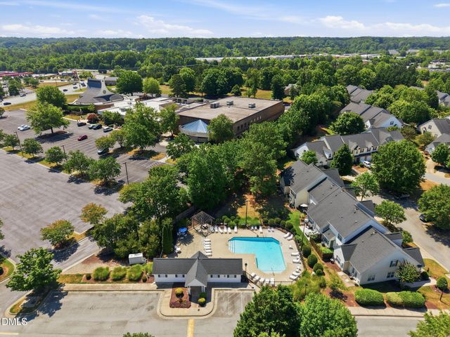 2736 N Keswick Way, Greensboro, NC 27410